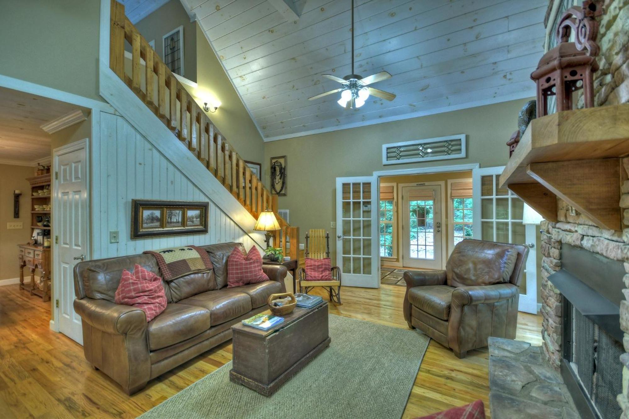 Southern Living Cottage Cozy Up By The Fire Relax On The Porch And Enjoy Peaceful Surroundings บลูริดจ์ ภายนอก รูปภาพ