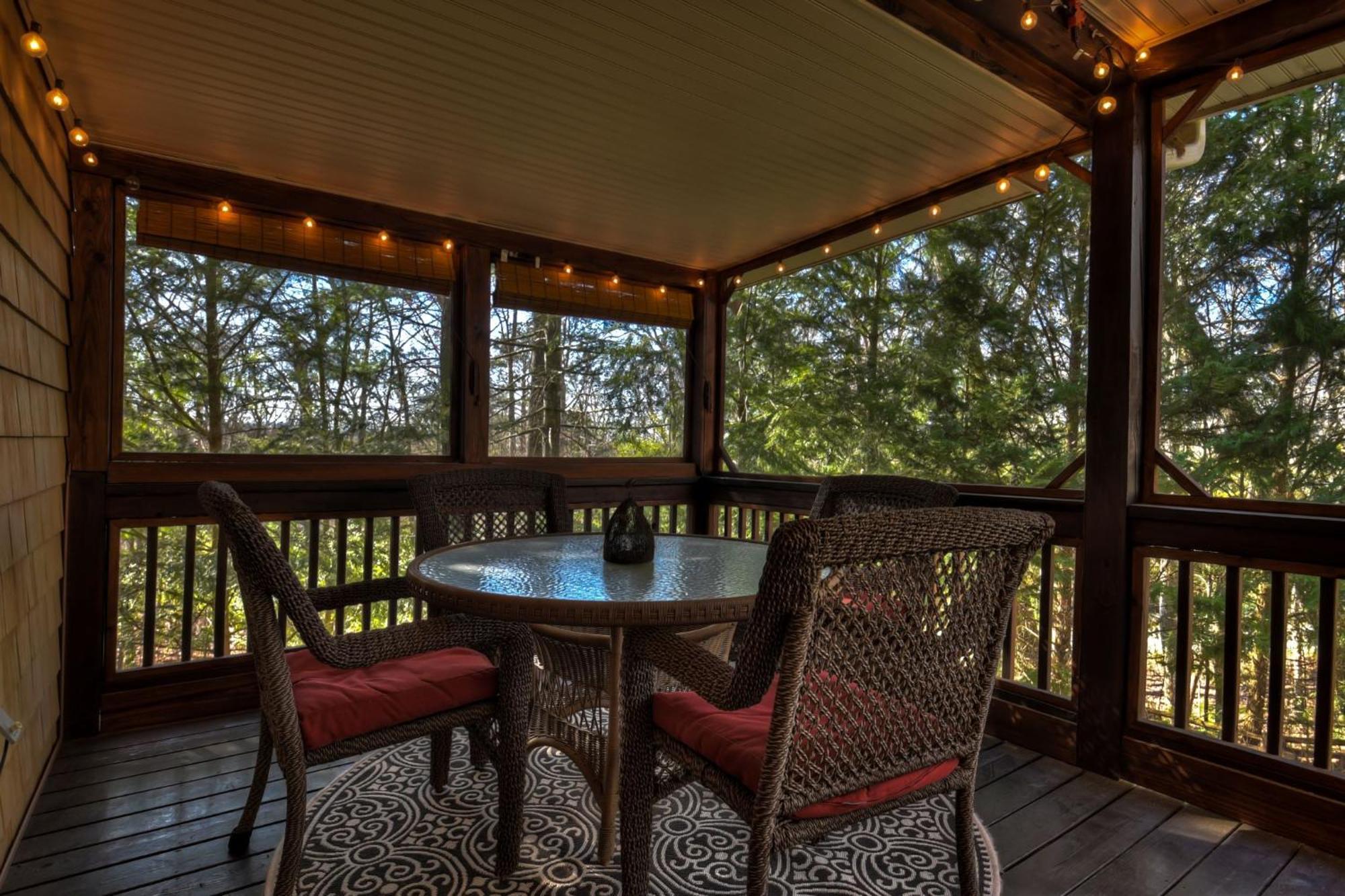 Southern Living Cottage Cozy Up By The Fire Relax On The Porch And Enjoy Peaceful Surroundings บลูริดจ์ ภายนอก รูปภาพ